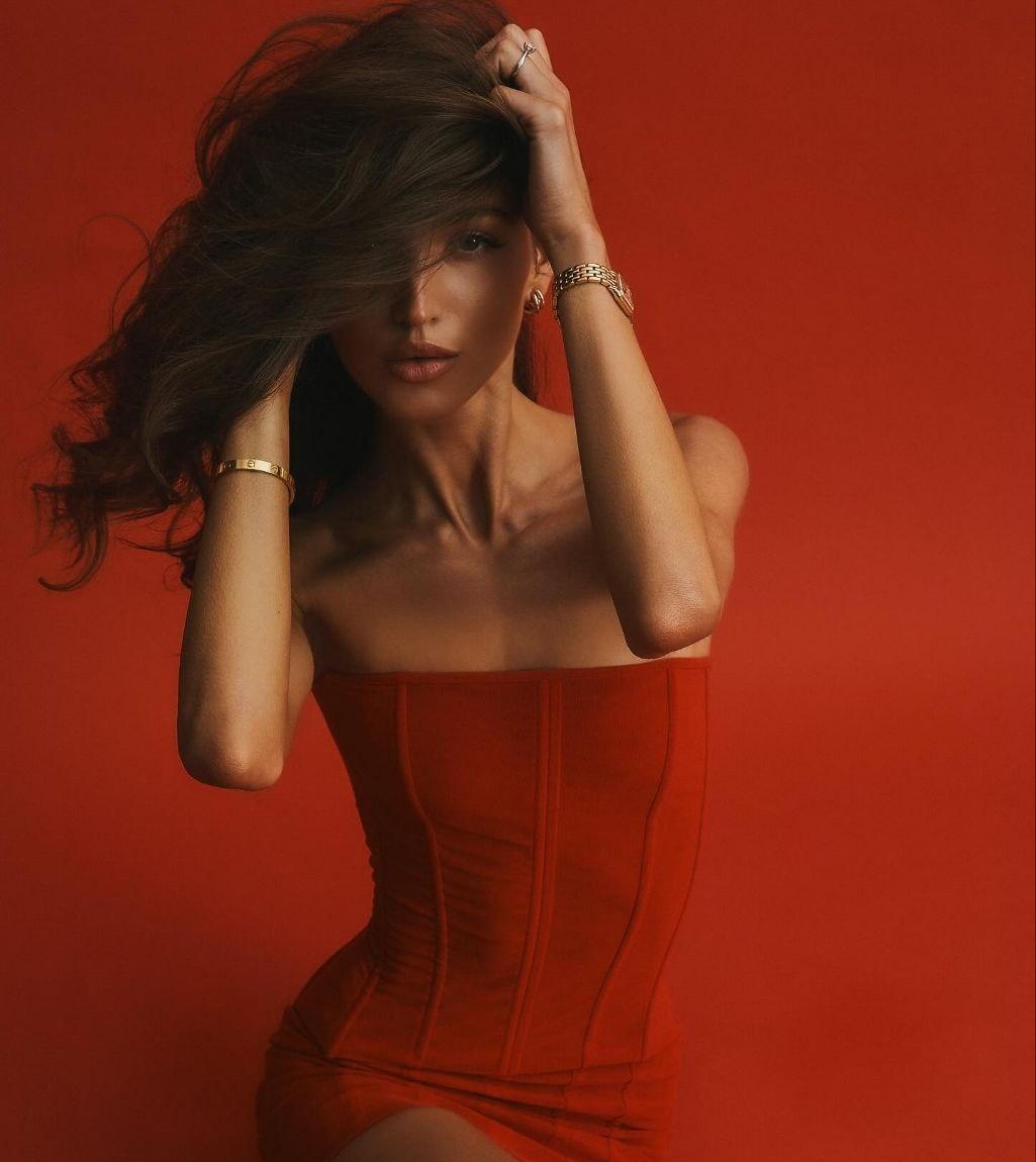 Зара привлекальеная девушка из Кущевская цена от 5000 руб