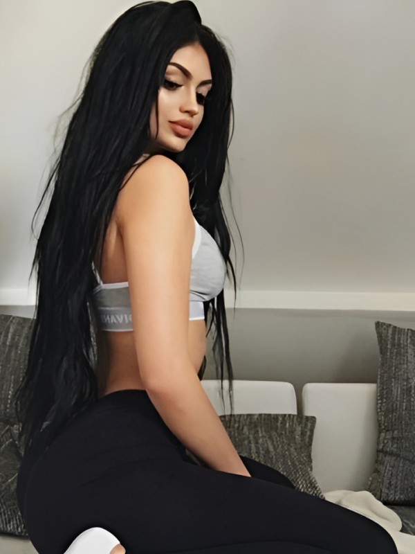 Нелли привлекательная девушка из Кущевская цена от 5000 руб