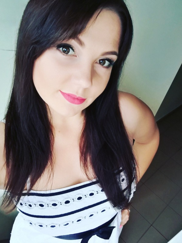 Анна привлекательная девушка из Кущевская цена от 3000 руб